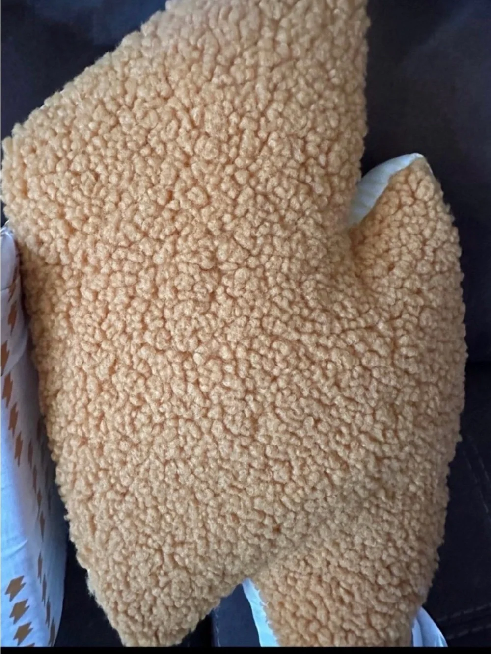 Pillowfort accents ground